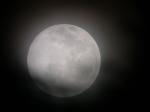la lune est très belle ila kan chi 7ad m9ala9 yeb9a yechouf fih